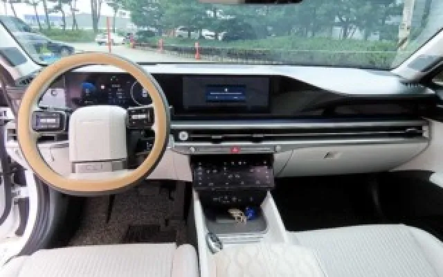 인천중고차견적내기 그랜저 (GN7) 가솔린 2.5 2WD 매물 사진 13 - 2023/03 85,175km